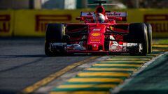 Sebastian Vettel con el Ferrari en Australia.