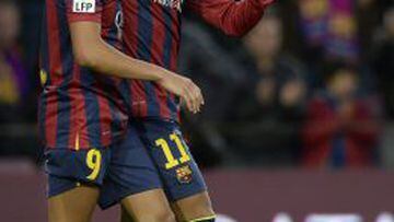 Neymar y Alexis celebran uno de los goles del Barcelona.