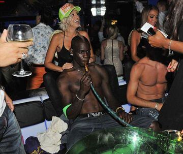 En una pretemporada, cuando jugaba en el Manchester City, el italiano hizo una fiesta en Ibiza mientras todos sus compañeros entrenaban con el club.