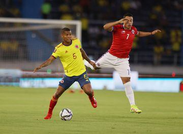 La Selección Colombia venció 3-1 a la Selección de Chile en el Metropolitano de Barranquilla por la fecha 10 de Eliminatorias Sudamericanas.