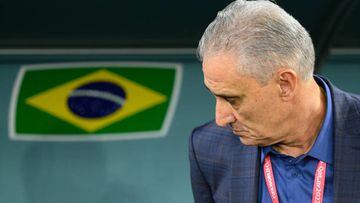 09 December 2022, Qatar, Al-Rajjan: Soccer: World Cup, Croatia - Brazil, final round, quarterfinal, Education City Stadium. Brazil's coach Tite stands at the bench before the match. Photo: Robert Michael/dpa (Photo by Robert Michael/picture alliance via Getty Images)