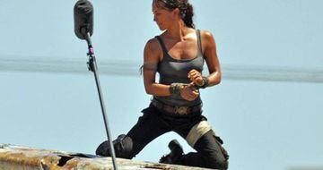 Alicia Vikander caracterizada como Lara Croft.