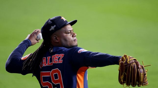 TEXAS RANGERS SORPRENDE Y GANA 2 POR 0 ANTE HOUSTON ASTROS EN EL PRIMER  PARTIDO DE LA LIGA AMERICANA 