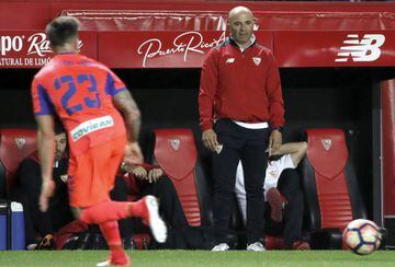 Jorge Sampaoli watches on as his side take on Granada in LaLiga.