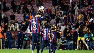 03 Gerard Pique of FC Barcelona farewell in his last game at Camp Nou with his sons Sasha Piqué Mebarak, Milan Piqué Mebarak during the La Liga match between FC Barcelona and UD Almeria at Spotify Camp Nou Stadium in Barcelona, Spain, on November 05th, 2022.  (Photo by Xavier Bonilla/NurPhoto via Getty Images)