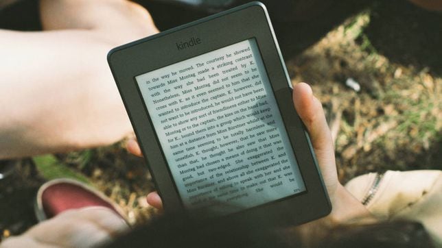 El regalo perfecto para los amantes de la lectura: este Kindle