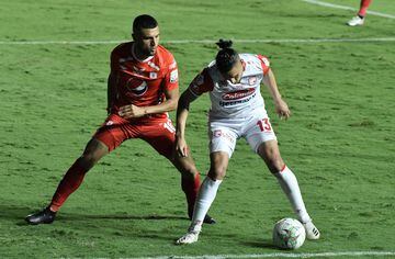 El América venció 3-0 a Santa Fe en el partido de ida de la final de la Liga BetPlay con goles de Yésus Cabrera, Duván Vergara y Santiago Moreno.