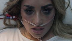 Demi Lovato estrena videoclip recreando su sobredosis