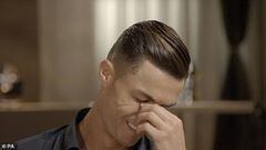 Cristiano rompe a llorar durante la entrevista que le hace el periodista brit&aacute;nico Piers Morgan. 