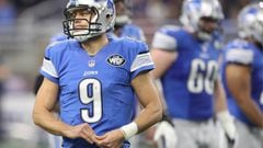 DETROIT, MI - DECEMBER 11: Matthew Stafford #9 of the Detroit Lions flexes his finger as he looks to the sidelines after bering hit during the second quarter of the game against the Chicago Bears at Ford Field on December 11, 2016 in Detroit, Michigan. Stafford returned to the field wearing a glove on the hurt hand.   Leon Halip/Getty Images/AFP == FOR NEWSPAPERS, INTERNET, TELCOS &amp; TELEVISION USE ONLY ==