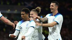 Jude Bellingham y Lewis Dunk, jugadores de Real Madrid y Brighton, celebran el gol del centrocampista inglés ante Escocia.