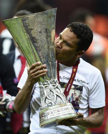 Bacca lleva al Sevilla a su cuarto título de Europa League