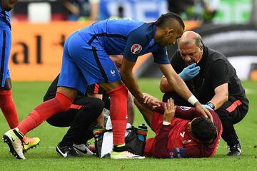 Payet apologises for his tackle on Ronaldo