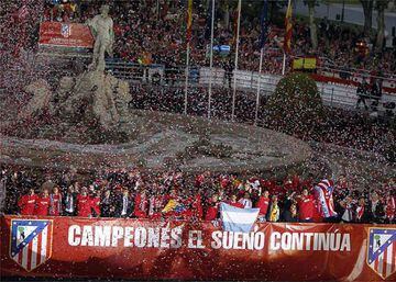 Atlético celebrate their 2010 Europa League win at Neptuno.