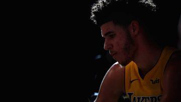 PHOENIX, AZ - NOVEMBER 13: Lonzo Ball #2 of the Los Angeles Lakers sits on the bench during a time out from the second half of the NBA game against the Phoenix Suns at Talking Stick Resort Arena on November 13, 2017 in Phoenix, Arizona. The Lakers defeated the Suns 100-93. NOTE TO USER: User expressly acknowledges and agrees that, by downloading and or using this photograph, User is consenting to the terms and conditions of the Getty Images License Agreement.   Christian Petersen/Getty Images/AFP == FOR NEWSPAPERS, INTERNET, TELCOS &amp; TELEVISION USE ONLY ==