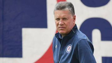 Ricardo Peláez asegura que Djianiny no llega a Cruz Azul