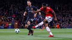 Soccer Football - Champions League - Manchester United vs CSKA Moscow - Old Trafford, Manchester, Britain - December 5, 2017   Manchester United&#039;s Marcus Rashford shoots at goal   REUTERS/Phil Noble
