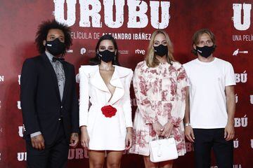 La actriz Clarice Alves con su marido Marcelo y el matrimonio formado por Vanja Bosnic y Luka Modric.