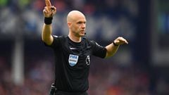 LIVERPOOL, ENGLAND - SEPTEMBER 03: Referee Anthony Taylor gestures during the Premier League match between Everton FC and Liverpool FC at Goodison Park on September 03, 2022 in Liverpool, England. (Photo by Michael Regan/Getty Images)