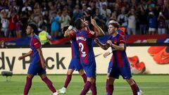 BARCELONA , 23/09/2023.- Los jugadores del FC Barcelona celebran el tercer gol de su equipo (anotado por Cancelo -c-) durante el encuentro de la jornada 6 de LaLiga entre FC Barcelona y RC Celta de Vigo, este sábado en el Estadio Olímpico de Montjuic, en Barcelona. EFE/ Toni Albir
