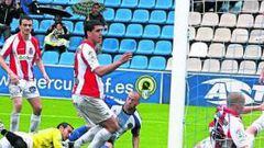<b>CERTERO. </b>Rubén Navarro aprovechó un error de Rafa Ponzo para marcar así el segundo gol.