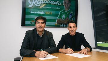 Andrés Guardado renueva con Real Betis hasta 2023