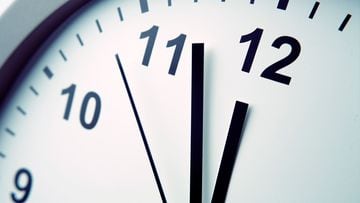 Cambio hora Chile: ¿se adelanta o se atrasa el reloj? ¿Se duerme más o menos? ¿Amanece antes o después?