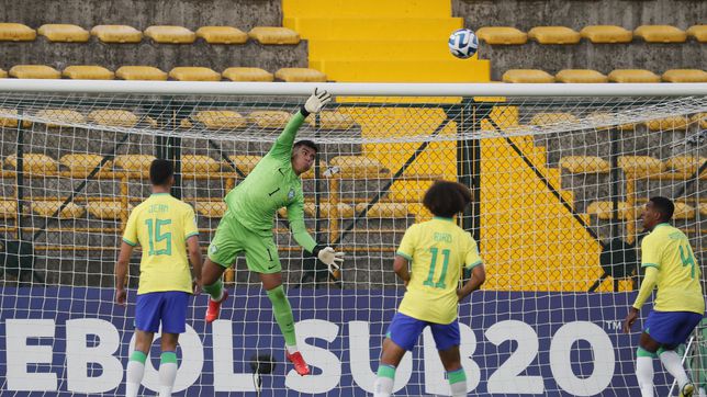 Mycael le da el triunfo a Brasil sobre Paraguay