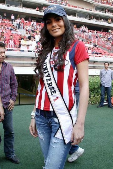 La última Miss Universo de nuestro país es tapatía y se decantó por los colores rojiblancos. 
