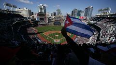 Rougned Odor becomes a Padres hero!