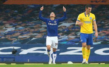 Ritmo frenético del Everton en la Premier League. El conjunto de Ancelotti sigue con rendimiento perfecto. En esta ocasión doblegó al Brighton en Goodison Park con doblete de James Rodríguez y otra anotación de Yerry Mina. 