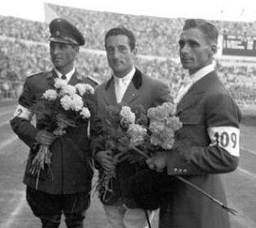 Óscar Cristi fue un jinete chileno que se destacó por ganar por vez inédita dos medallas de plata en los juegos Olímpicos de Helsinki 1952. La primera de ellas la consiguió en la prueba individual de salto, superado por el francés Pierre Jonquères d'Oriola.
