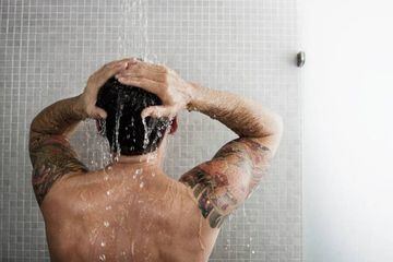 Utilizar para la limpieza diaria un jabón correcto hará que el ph de la piel se mantenga neutro y nos proteja más.
