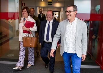 Miquel Iceta, ministro de Cultura y Deporte, a su llegada al diario AS.