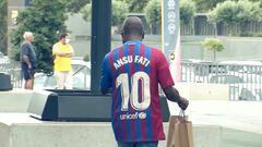 El padre de Ansu va a la tienda del Barça por camisetas de su hijo con el dorsal 10