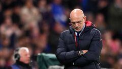 GLASGOW, SCOTLAND - MARCH 28: Luis de la Fuente, Head Coach of Spain, looks dejected during the UEFA EURO 2024 qualifying round group A match between Scotland and Spain at Hampden Park on March 28, 2023 in Glasgow, Scotland. (Photo by Stu Forster/Getty Images)