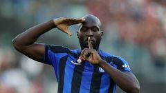 ROME, ITALY - MAY 06: Romelu Lukaku of FC Internazionale celebrates after scoring the team's second goal during the Serie A match between AS Roma and FC Internazionale at Stadio Olimpico on May 06, 2023 in Rome, Italy. (Photo by Paolo Bruno/Getty Images)