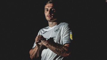 El atacante estadounidense abandona las filas del conjunto de la MLS para jugar con el Swansea City de la Championship de Inglaterra.