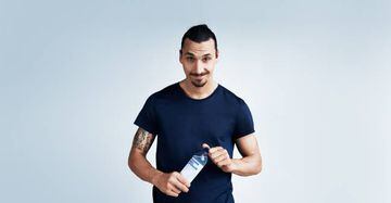 Zlatan Ibrahimovic es imagen de las Vitamin Well, aguas vitaminadas.