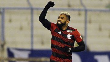 Gabigol le da a Flamengo su primera victoria ante San José