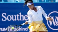 Naomi Osaka has crashed against Zhang Shuai in the first round of the WTA Cincinnati Masters. It was her second first-round defeat in as many weeks.