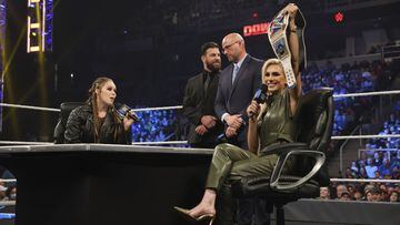 Ronda Rousey y Charlotte Flair, en SmackDown.