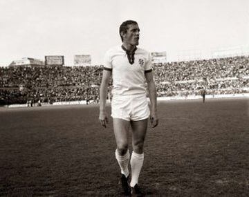 Es el máximo goleador de la historia de la Selección Italiana de fútbol, con 35 goles en 42 partidos. También fue subcampeón en México '70.