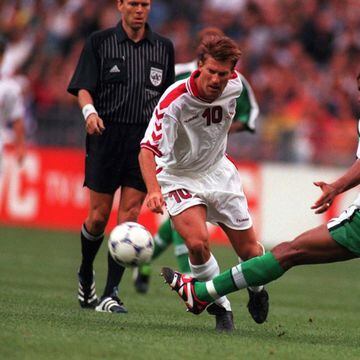El ídolo danés decidió no participar con la selección de su país de cara a la Eurocopa de 1992 debido a conflictos con el entrenador Richard Moller Nielsen. Curiosamente en esa edición del torneo europeo, el combinado de Dinamarca se alzó como Campeón