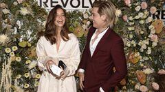 Barbara Palvin y Dylan Sprouse asisten al evento Revolve Gallery New York Fashion Week en Hudson Yards el jueves 9 de septiembre de 2021 en Nueva York. 