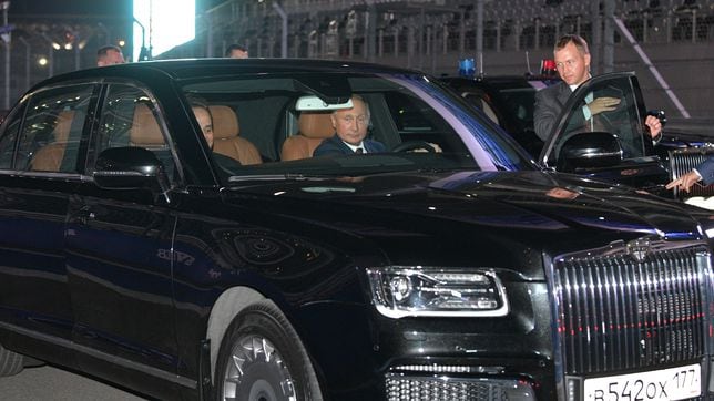 El coche de lujo que ha regalado Putin a Kim Jong-un