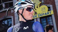 El ciclista español Enric Mas, antes de tomar la salida en la Flecha Valona 2023.