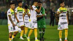 Argentina&#039;s Defensa y Justicia footballers show their disappointment upon   losing by penalty kicks to Brazil&#039;s Chapecoense their 2017 Copa Sudamericana football match at Arena Conda stadium, in Chapeco, Brazil, on July, 2017. / AFP PHOTO / NELSON ALMEIDA