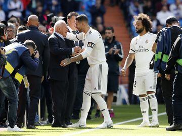 Al principio del encuentro tuvo lugar un emocionante homenaje de los jugadores del Real Madrid a Agustín Herrerín. El exdelegado del conjunto blanco, muy emocionado, recibió una camiseta con su nombre y realizó el saque de honor. 
