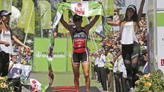 La Triatleta Chilena, B&aacute;rbara Riveros, se consagra ganadora del Ironman 70.3 de pucon.